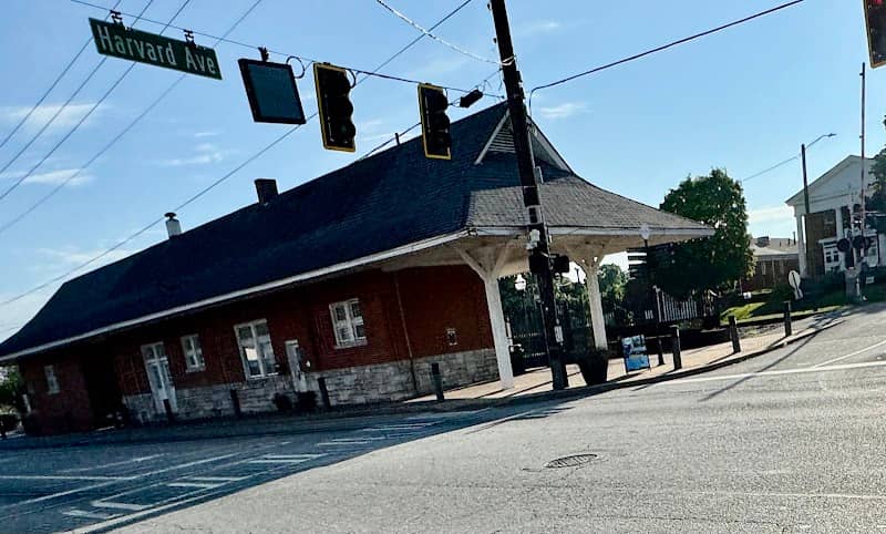Light - Image 1