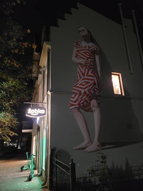 Mural Turystka - Image 2