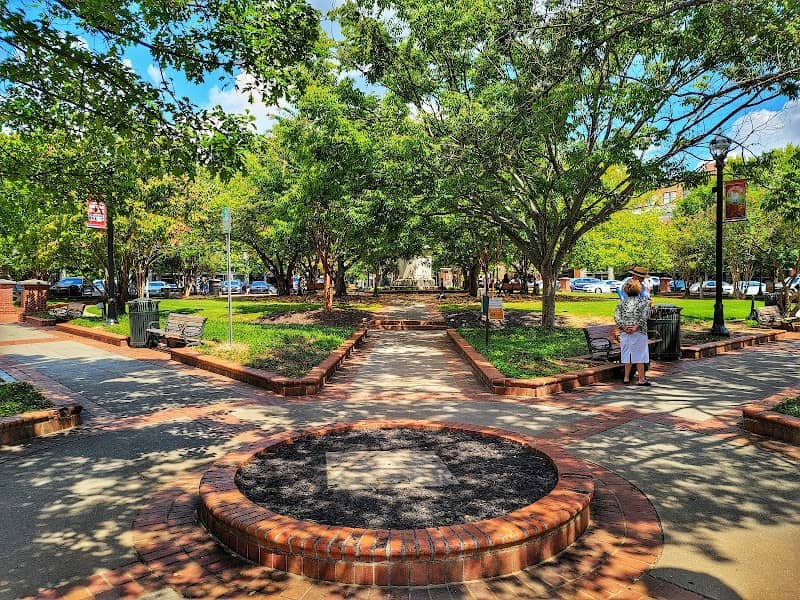 Gainesville Square - Image 1