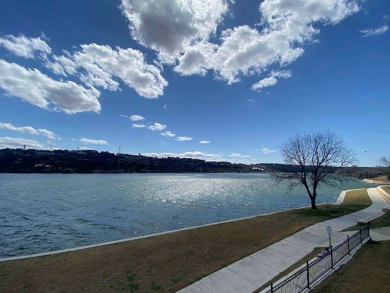 Lakeside Park - Image 2