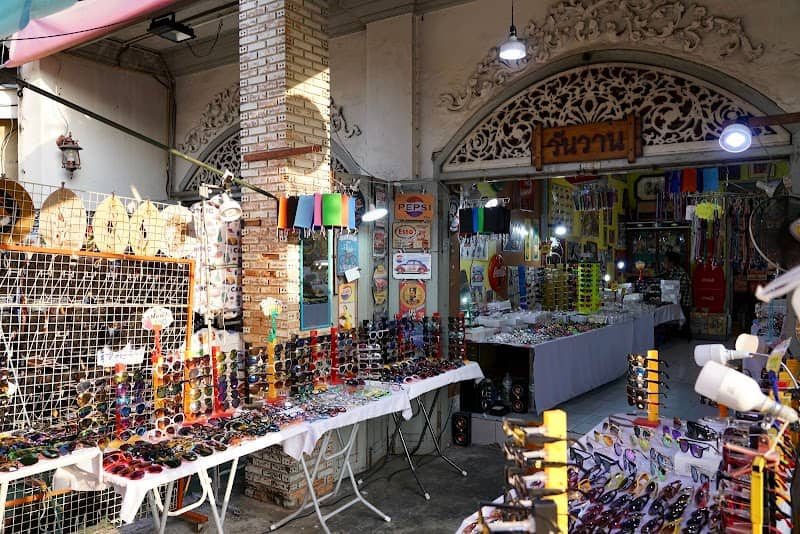 Kad Kong Ta Street Market - Image 2