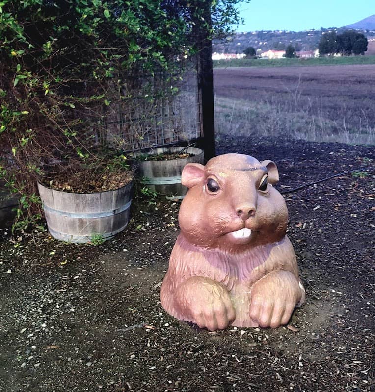 Two Beavers statues - Image 1