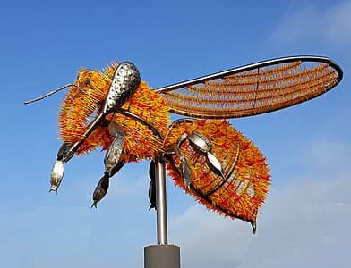 Die Große Biene von Künstler Dieter Erhard - Image 2