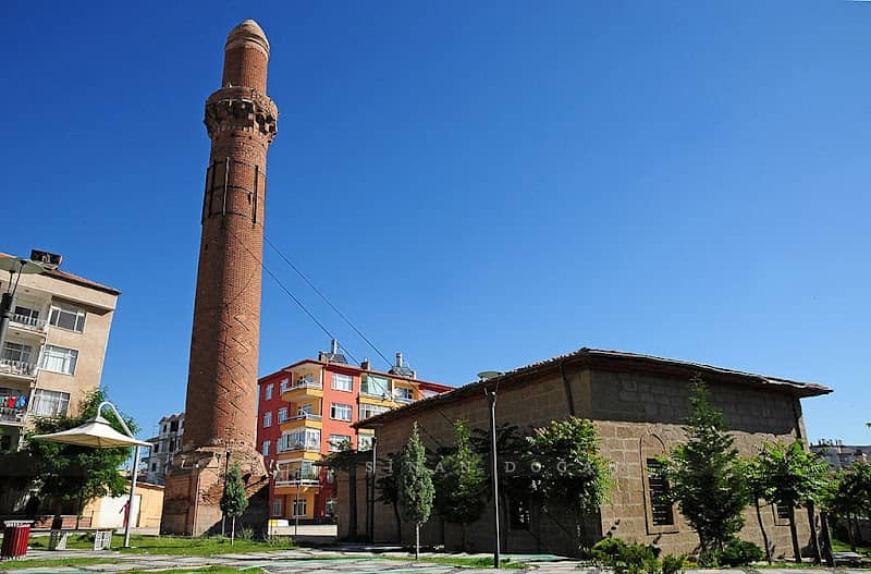 Red Minaret Mosque - Image 1