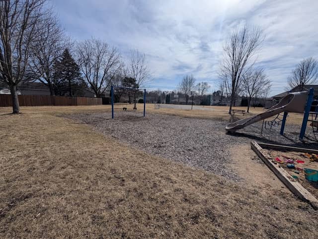 Merri-Hill Park - Image 1
