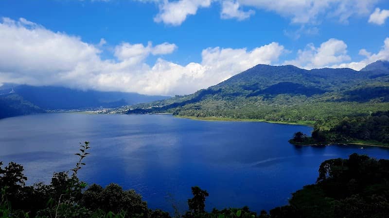 Danau Buyan Viewpoint - Image 1