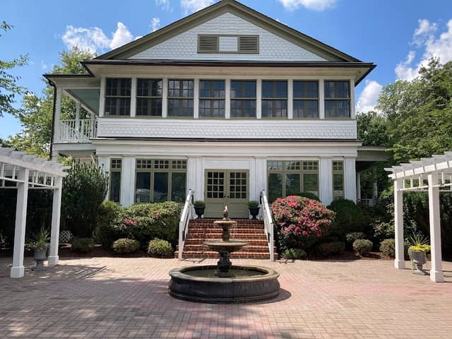 Armour House & Gardens at Meadowview Park - Image 2