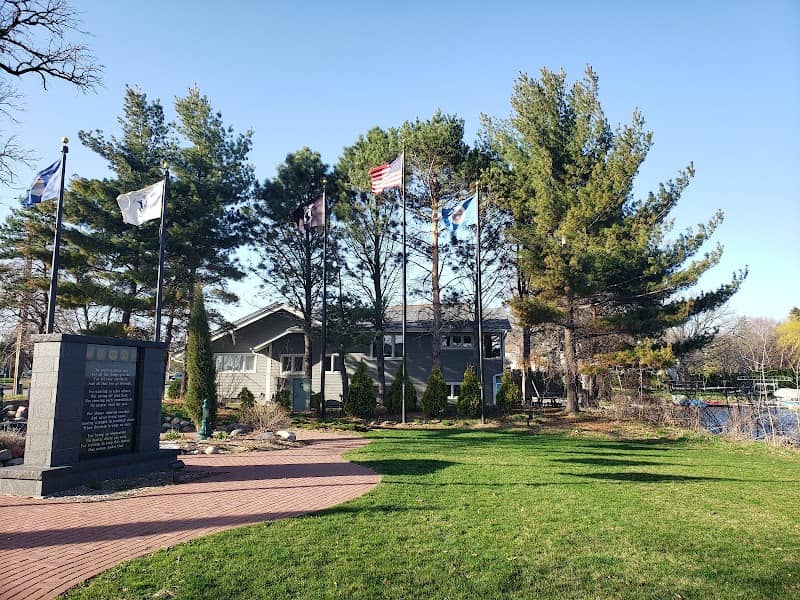 Veterans Memorial - Image 3