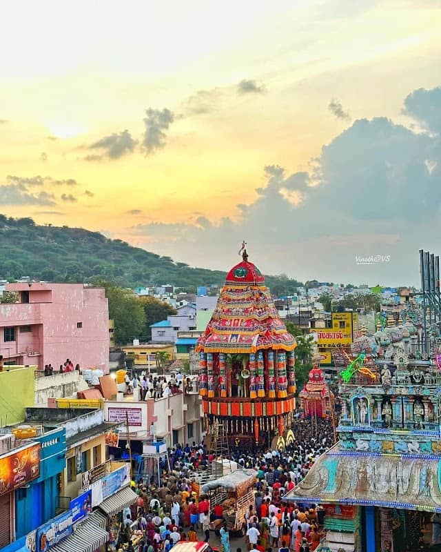 திருப்பரங்குன்றம் மலைக்கு போகும் பாதை - Image 1