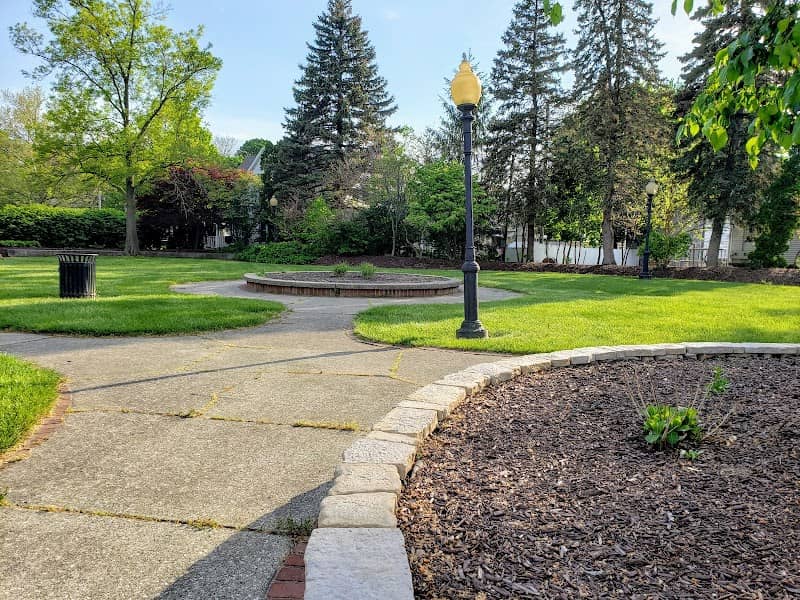 Berry Villager's Park - Image 2