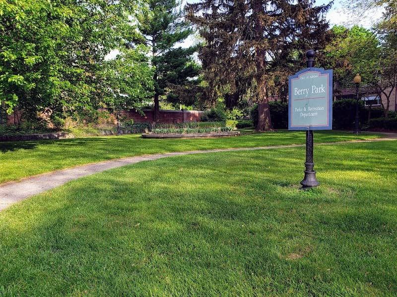 Berry Villager's Park - Image 1