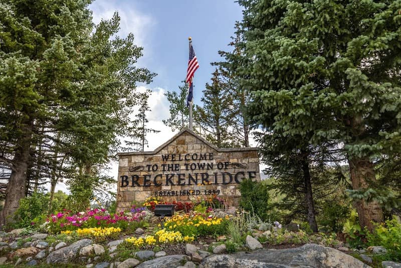 Welcome to Breckenridge sign - Image 1