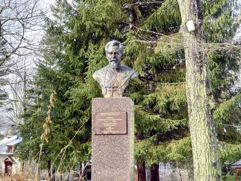 Taras Shevchenko Monument - Image 2