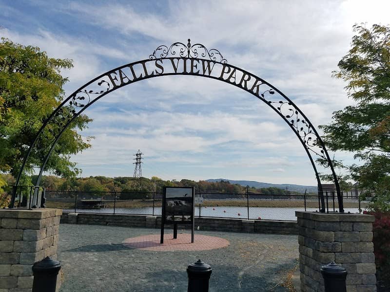 Falls View Park - Image 3