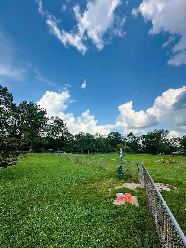 Hill's Bark Park - Image 1