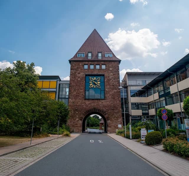 Torbogen der ehem. Pinder Barracks - Image 1