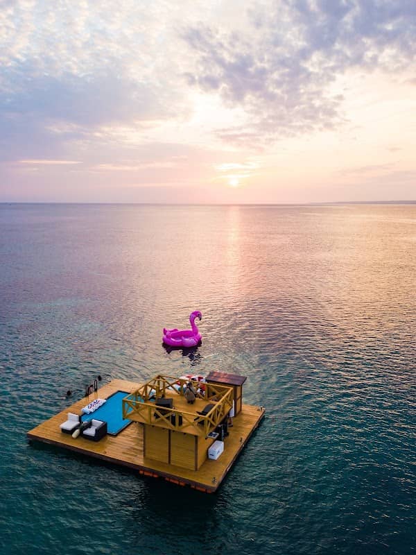 Beachgang Party Shack - Image 2