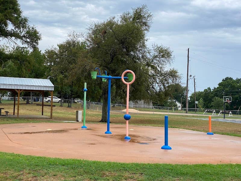 RAY FINE PARK - Image 1