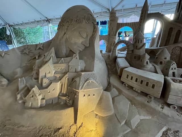 Holiday Sand Sculpture Village - Image 2