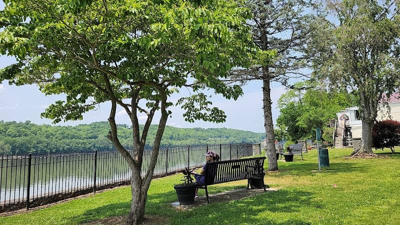 Haussermann Park - Image 1