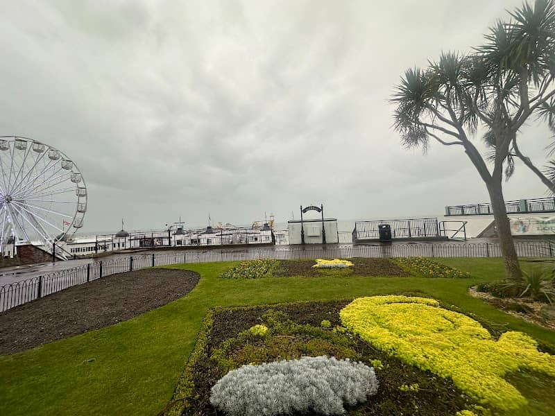 Clacton on sea - Image 2
