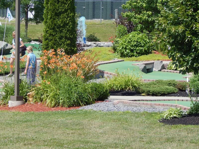 Park Avenue Sports Center - Image 1