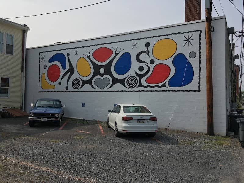 Modern Art Alley - Image 2