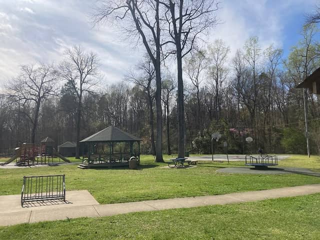 Harris Street Park - Image 1