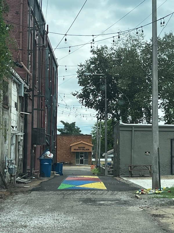 Paradise Alley Mural - Image 2