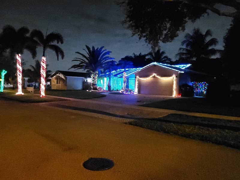 Poinciana Park - Image 2