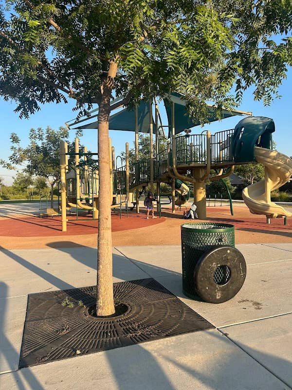 Veterans Park - Image 1