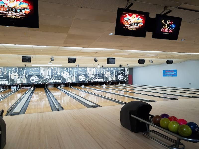 Paradise Lanes & FEC - Image 1