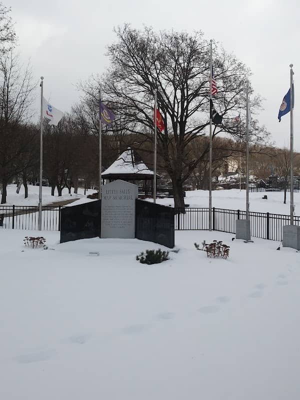 Armed Forces Monument - Image 1