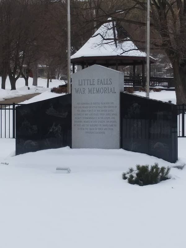 Armed Forces Monument - Image 2