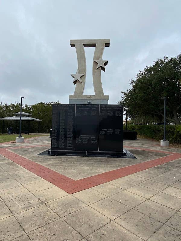 Gemini Monument - Image 2