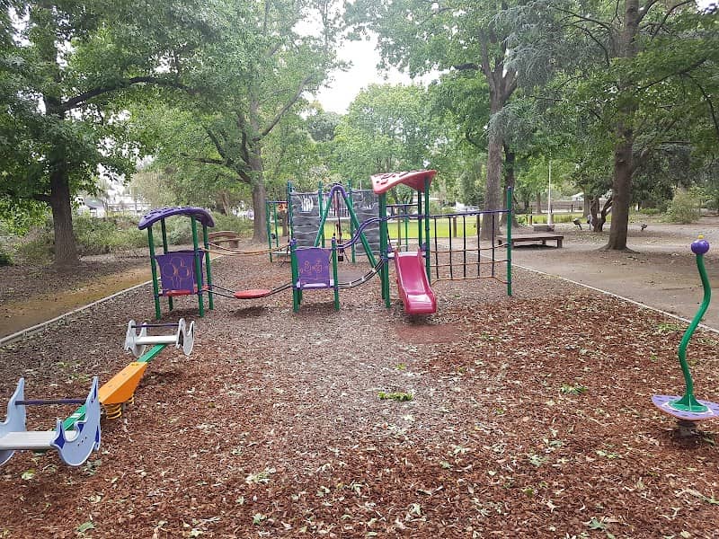 Battunga Park - Image 1