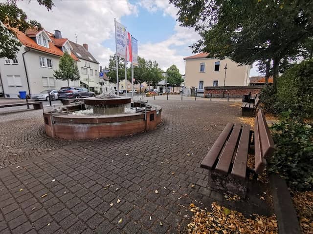 Springbrunnen im Ortskern - Image 1