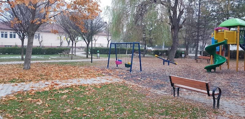Altınevler Parkı - Image 1