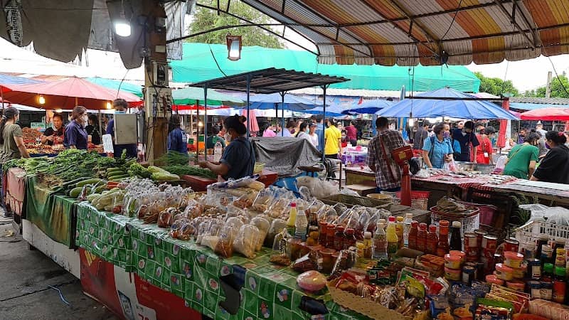 ตลาดนัดลำนกแขวก - Image 1