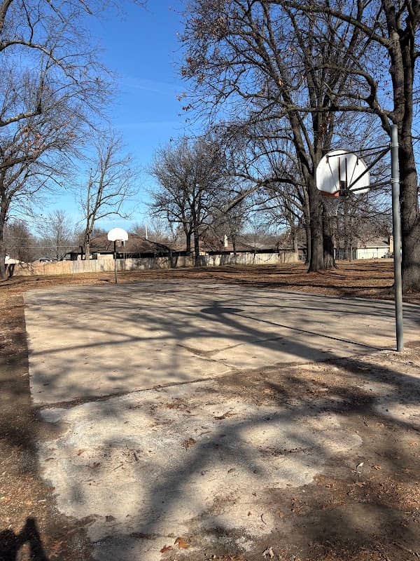 Oak Grove Park - Image 1