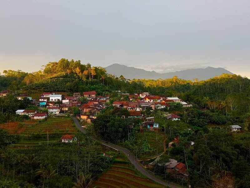 Bukit gembolang - Image 1
