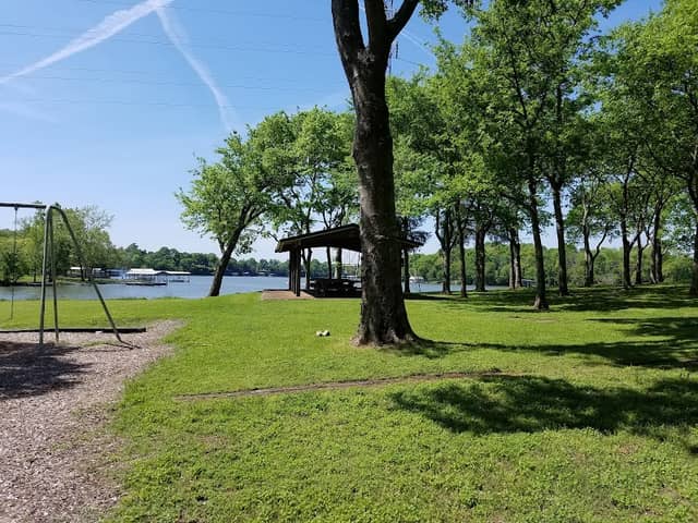 Old Hickory Gallatin Boat Ramp. - Image 1