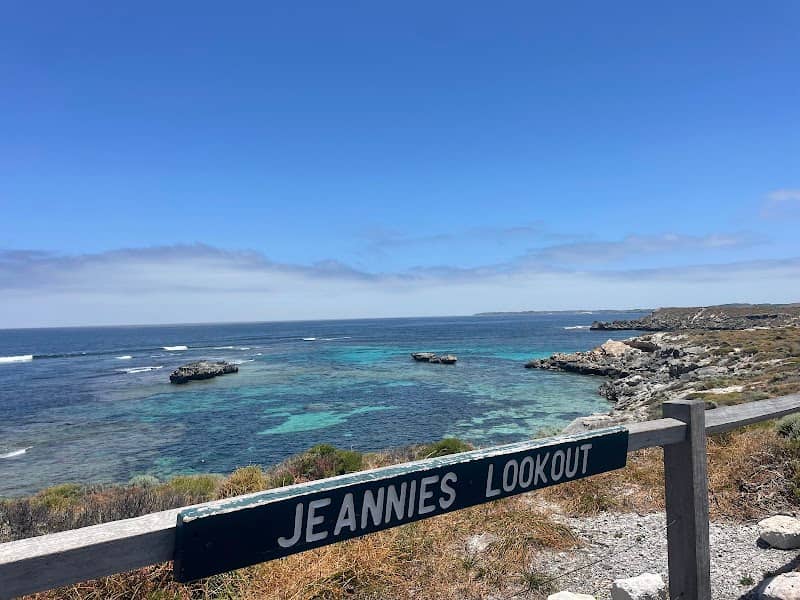 Jeannies Lookout - Image 1