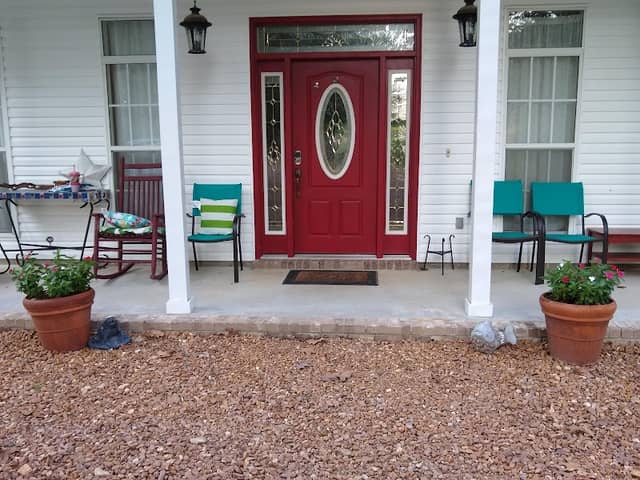 Dot's Place by Sardis Lake - Image 1