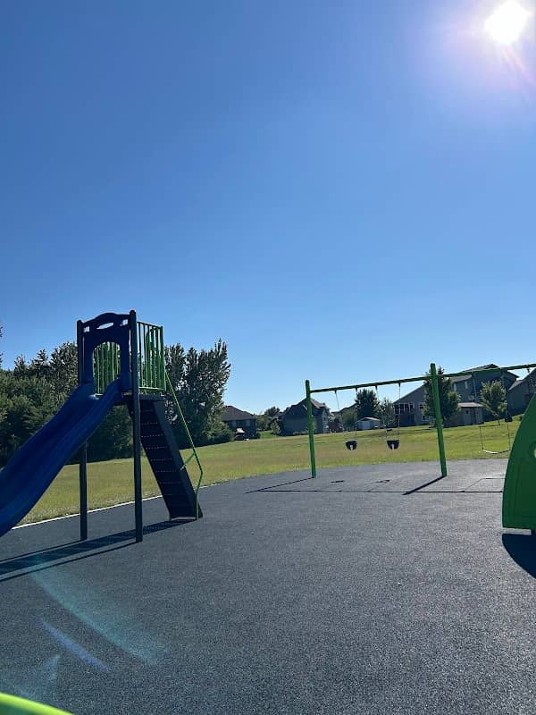 Creekside Park - Image 1