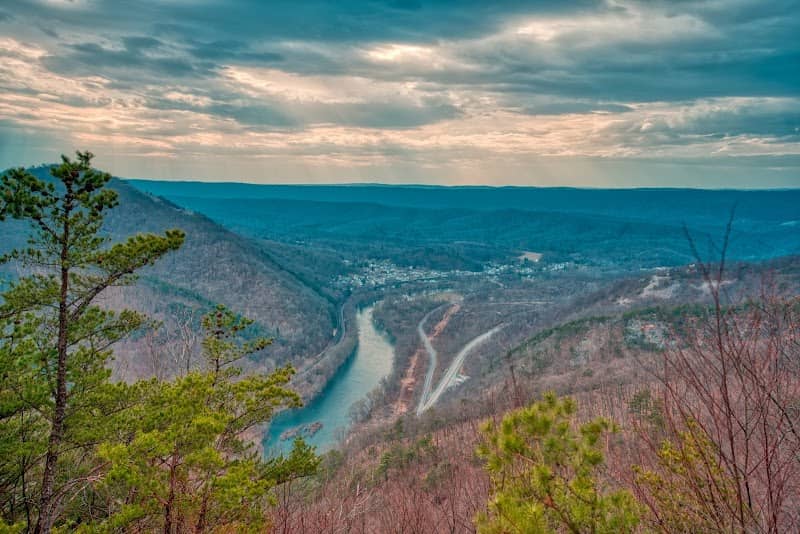 Mapleton Overlook - Image 1