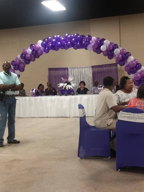 Lake Village Expo Center - Image 1