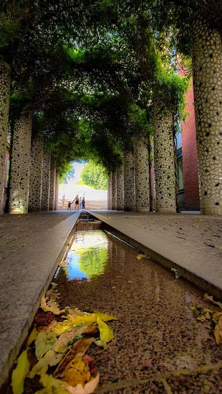 The Spanish stairs - Image 1