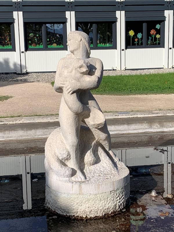 Wrede-Platz-Brunnen - Image 1