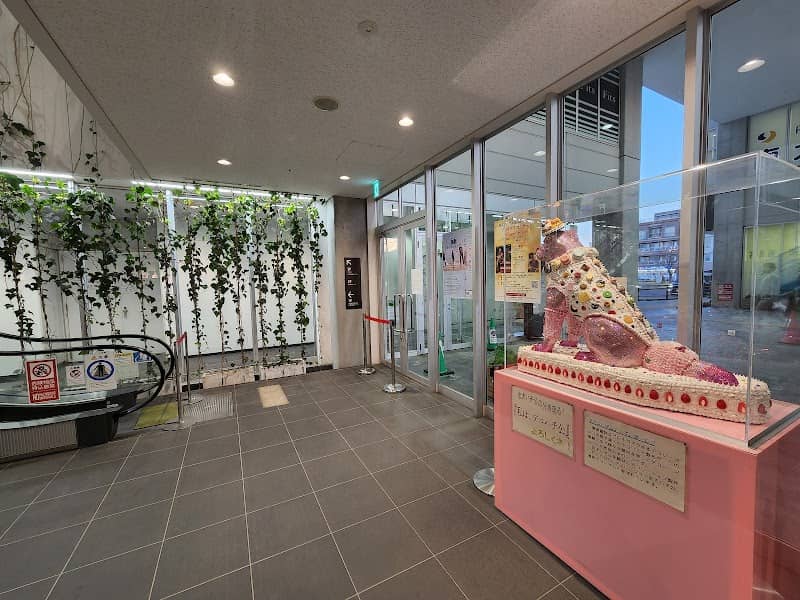 デコハチ公 - Image 1